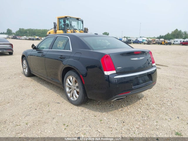 Chrysler 300 Limited 2017 2C3CCARG4HH513029 Image 3