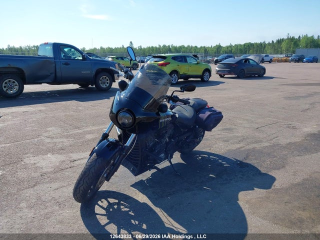 Victory Motorcycles Octane 2017 5VPFTB007H3003504 Image 2