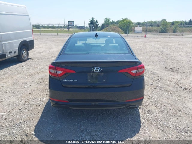 Hyundai SONATA SE 2015 5NPE24AF6FH225173 Image 16
