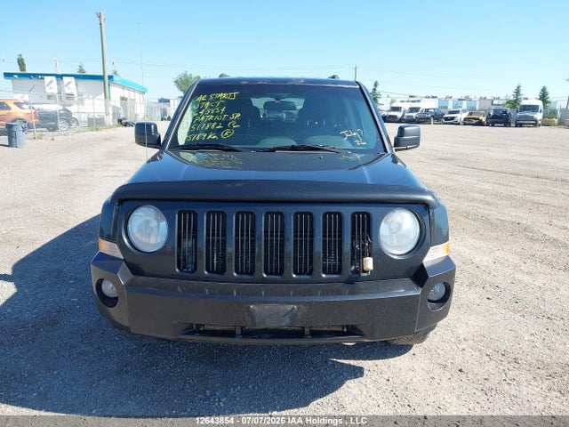 12643854 :رقم المزاد ، 1J4NF2GB8AD517882 vin ، 2010 Jeep Patriot Sport مزاد بيع