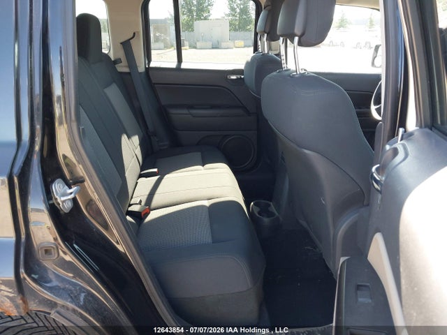 12643854 :رقم المزاد ، 1J4NF2GB8AD517882 vin ، 2010 Jeep Patriot Sport مزاد بيع