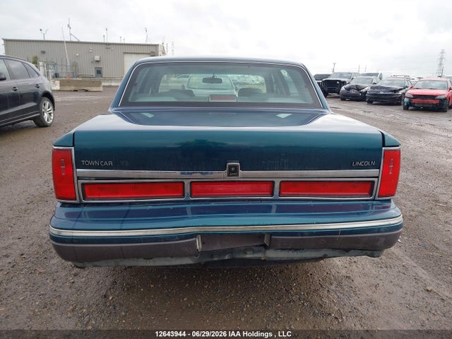 Продажа на аукционе авто 1997 Lincoln Town Car Signature, vin: 1LNLM82W0VY642286, номер лота: 12643944