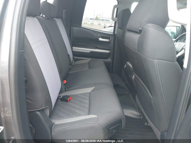 Продажа на аукционе авто 2015 Toyota Tundra Sr 5.7l V8, vin: 5TFUY5F19FX467375, номер лота: 12643951