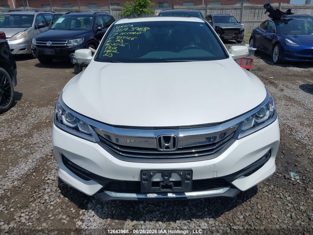 Продажа на аукционе авто 2017 Honda Accord Sport, vin: 1HGCR2F51HA807166, номер лота: 12643968