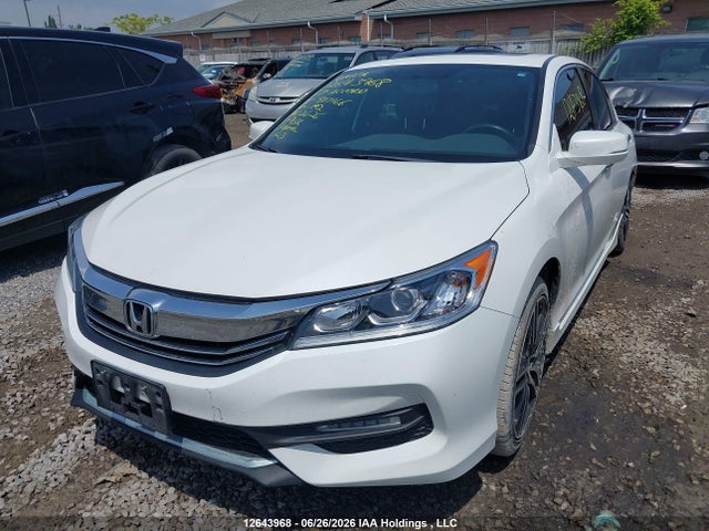 Продажа на аукционе авто 2017 Honda Accord Sport, vin: 1HGCR2F51HA807166, номер лота: 12643968