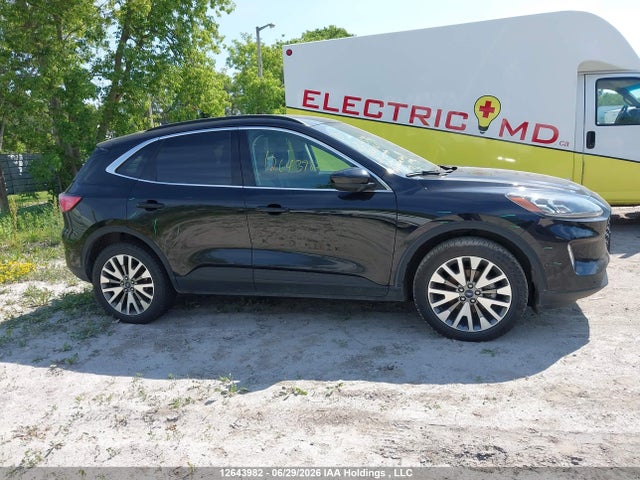 Продажа на аукционе авто 2021 Ford Escape Titanium Hybrid, vin: 1FMCU9DZ3MUA40761, номер лота: 12643982