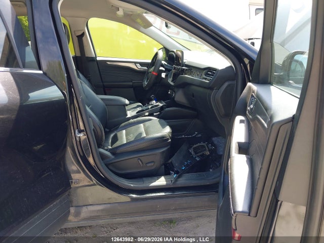 Продажа на аукционе авто 2021 Ford Escape Titanium Hybrid, vin: 1FMCU9DZ3MUA40761, номер лота: 12643982