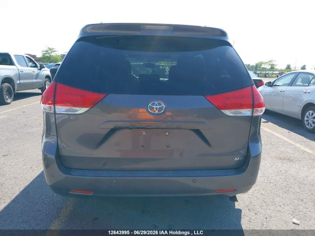 Aukcja sprzedaży 2011 Toyota Sienna Xle/limited, vin: 5TDYK3DC5BS133808, numer aukcji: 12643995