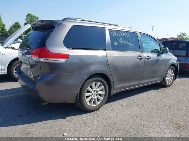 Aukcja sprzedaży 2011 Toyota Sienna Xle/limited, vin: 5TDYK3DC5BS133808, numer aukcji: 12643995