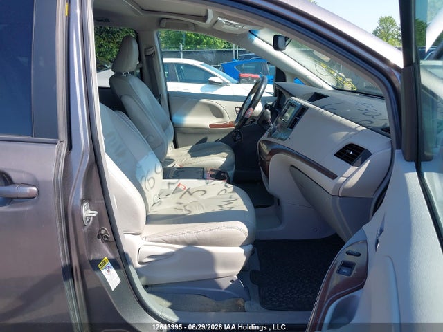 Aukcja sprzedaży 2011 Toyota Sienna Xle/limited, vin: 5TDYK3DC5BS133808, numer aukcji: 12643995