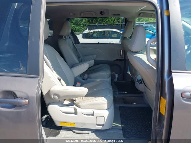 Aukcja sprzedaży 2011 Toyota Sienna Xle/limited, vin: 5TDYK3DC5BS133808, numer aukcji: 12643995