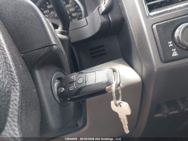 12644005 :رقم المزاد ، 1FTFX1EF4FFA26518 vin ، 2015 Ford F-150 Lariat/xl/xlt مزاد بيع