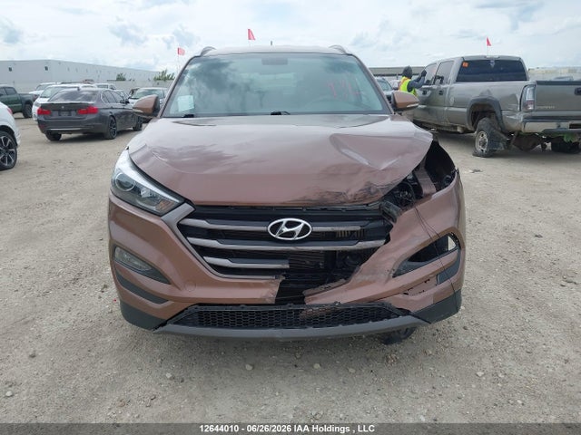 2016 Hyundai Tucson Limited/sport And Eco/se მანქანა იყიდება აუქციონზე, vin: KM8J3CA26GU234476, აუქციონის ნომერი: 12644010