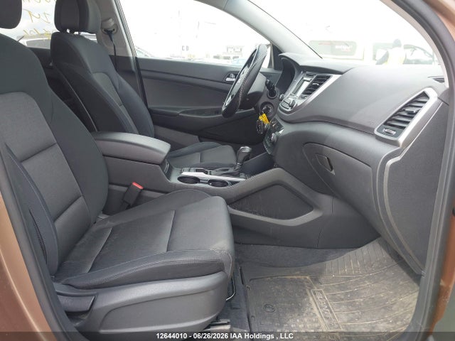 2016 Hyundai Tucson Limited/sport And Eco/se მანქანა იყიდება აუქციონზე, vin: KM8J3CA26GU234476, აუქციონის ნომერი: 12644010