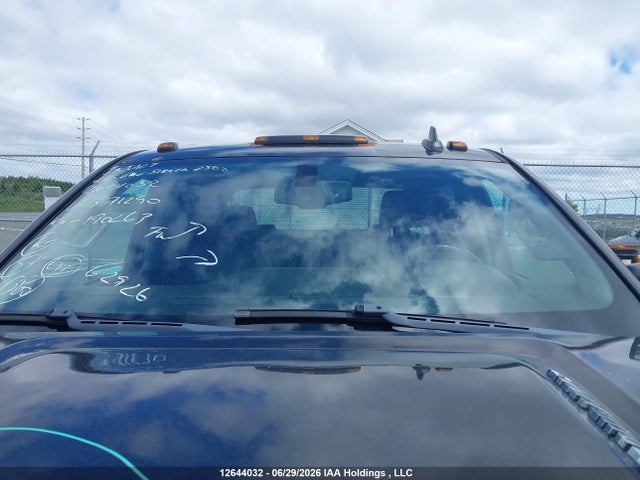 1GT12ZE86FF571290 GMC Sierra 2500hd Slt