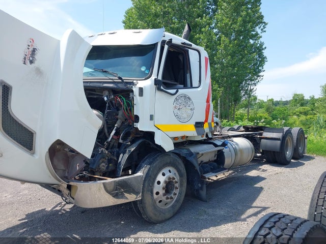 Volvo Vn L 2015 4V4NC9KL8FN183463 Image 14