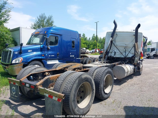 Volvo Vn L 2015 4V4NC9KL8FN183463 Image 4