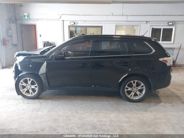 Mitsubishi OUTLANDER GT 2014 JA4JZ4AX8EZ605183 Image 15