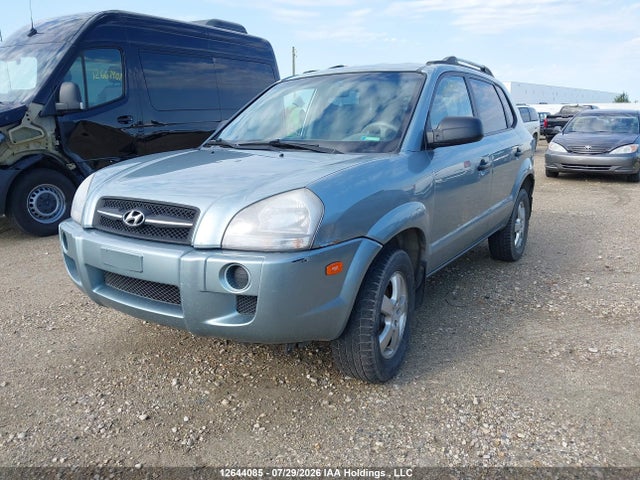 2006 Hyundai Tucson Gl მანქანა იყიდება აუქციონზე, vin: KM8JM12B76U454692, აუქციონის ნომერი: 12644085