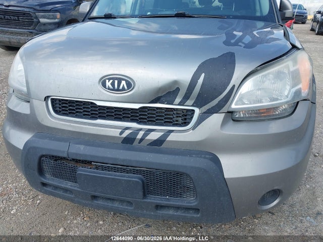 12644090 :رقم المزاد ، KNDJT2A22A7073368 vin ، 2010 Kia Soul +/!/sport مزاد بيع