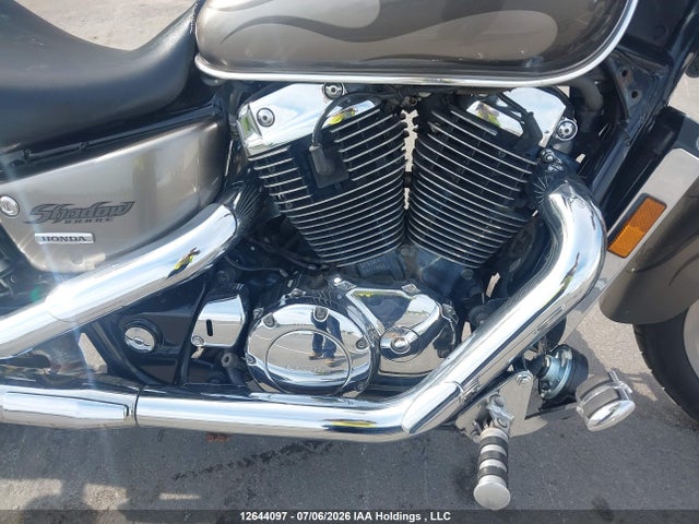 12644097 :رقم المزاد ، 1HFSC43256A600137 vin ، 2006 Honda Vt1100 C2d مزاد بيع
