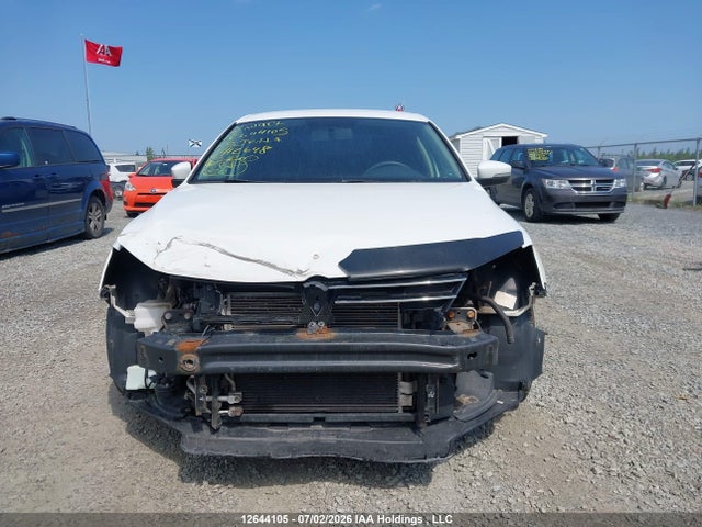 2015 Volkswagen Jetta 1.8 Tsi Comfortline/1.8 Tsi Trendline+ მანქანა იყიდება აუქციონზე, vin: 3VWB07AJ1FM412648, აუქციონის ნომერი: 12644105