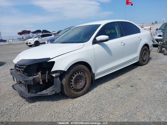 2015 Volkswagen Jetta 1.8 Tsi Comfortline/1.8 Tsi Trendline+ მანქანა იყიდება აუქციონზე, vin: 3VWB07AJ1FM412648, აუქციონის ნომერი: 12644105