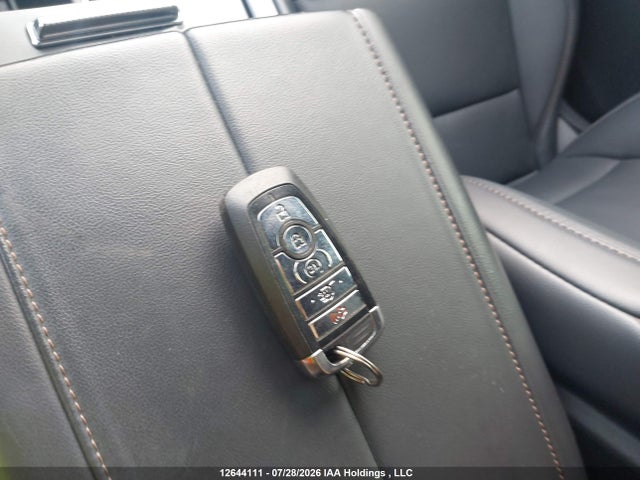 12644111 :رقم المزاد ، 5LMPJ8JA3SJ949162 vin ، 2025 Lincoln Nautilus Premiere مزاد بيع