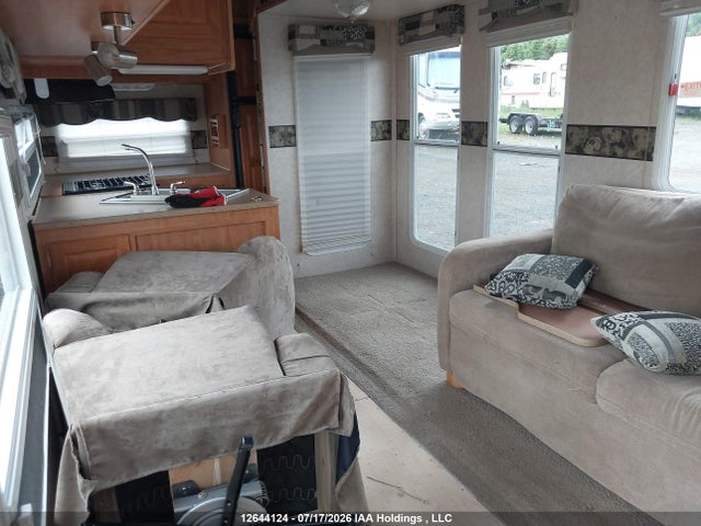12644124 :رقم المزاد ، 4X4FRLD2X81821734 vin ، 2008 Rockwood Ultralight مزاد بيع