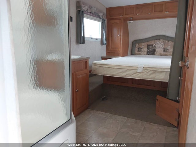 12644124 :رقم المزاد ، 4X4FRLD2X81821734 vin ، 2008 Rockwood Ultralight مزاد بيع