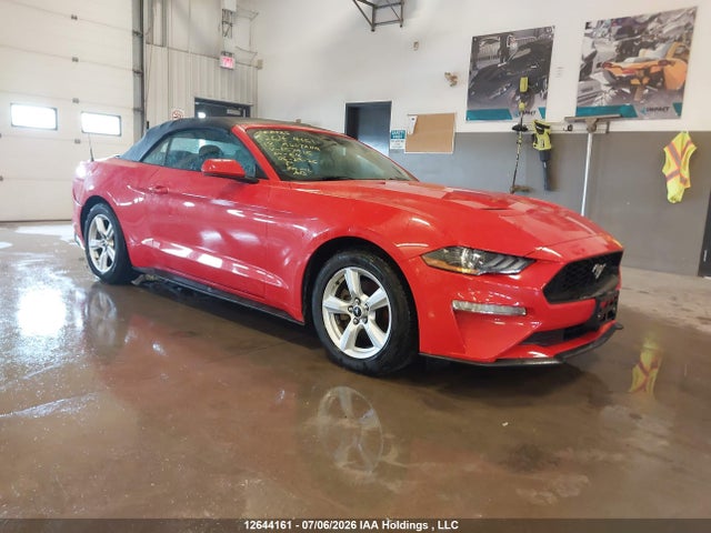 2018 1FATP8UH7J5157915 main image