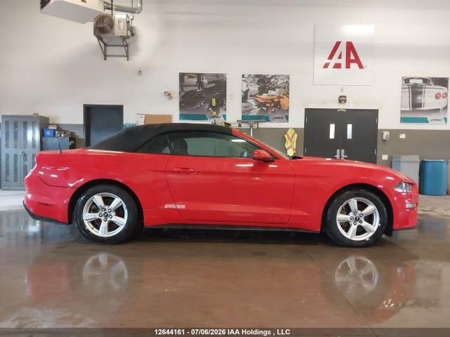 1FATP8UH7J5157915 Ford Mustang