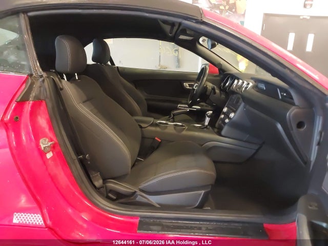 Ford Mustang 2018 1FATP8UH7J5157915 Image 5