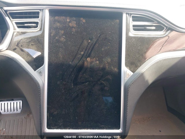 12644180 :رقم المزاد ، 5YJSA1H17EFP35818 vin ، 2014 Tesla Model S مزاد بيع
