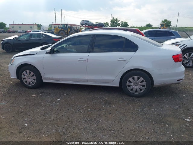 12644191 :رقم المزاد ، 3VWD07AJ7FM226962 vin ، 2015 Volkswagen Jetta 1.8 Tsi Comfortline/1.8 Tsi Trendline+ مزاد بيع