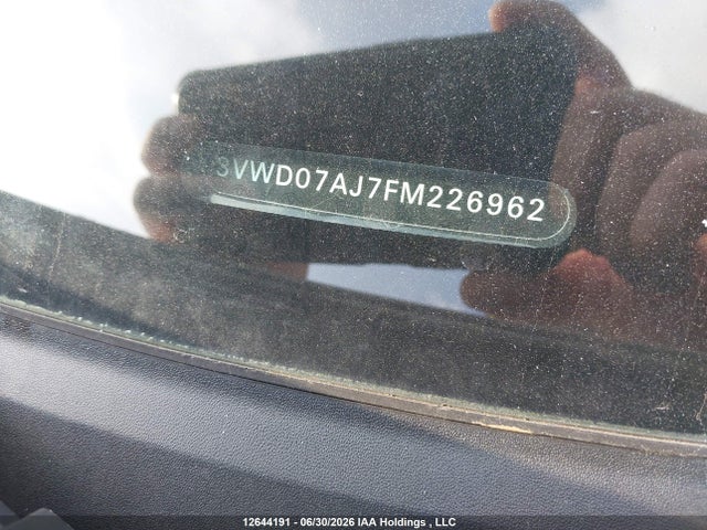 12644191 :رقم المزاد ، 3VWD07AJ7FM226962 vin ، 2015 Volkswagen Jetta 1.8 Tsi Comfortline/1.8 Tsi Trendline+ مزاد بيع