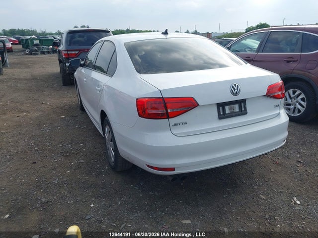 12644191 :رقم المزاد ، 3VWD07AJ7FM226962 vin ، 2015 Volkswagen Jetta 1.8 Tsi Comfortline/1.8 Tsi Trendline+ مزاد بيع