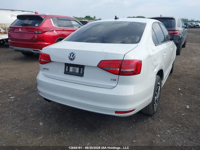 12644191 :رقم المزاد ، 3VWD07AJ7FM226962 vin ، 2015 Volkswagen Jetta 1.8 Tsi Comfortline/1.8 Tsi Trendline+ مزاد بيع