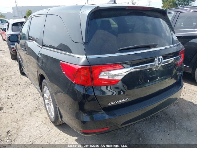 Honda Odyssey 2018 5FNRL6H28JB501499 Image 3