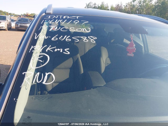 KM8J3CA45JU646588 Hyundai Tucson Premium 2.0l