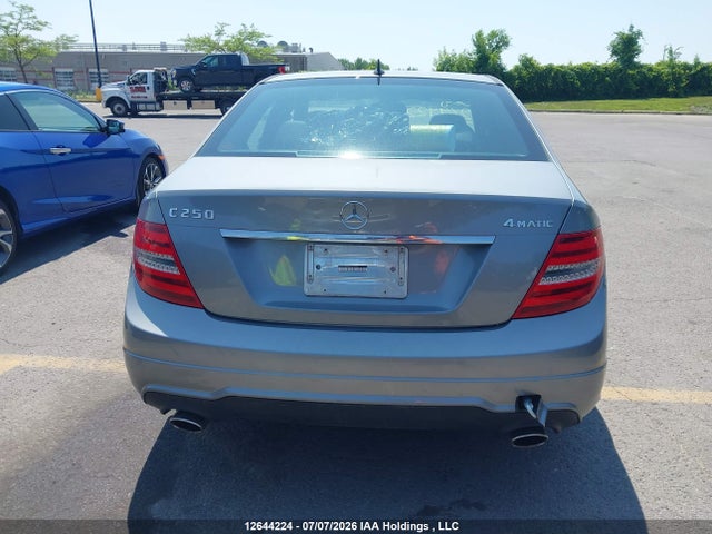 12644224 :رقم المزاد ، WDDGF8FB3CA615733 vin ، 2012 Mercedes-benz C 250 4matic مزاد بيع