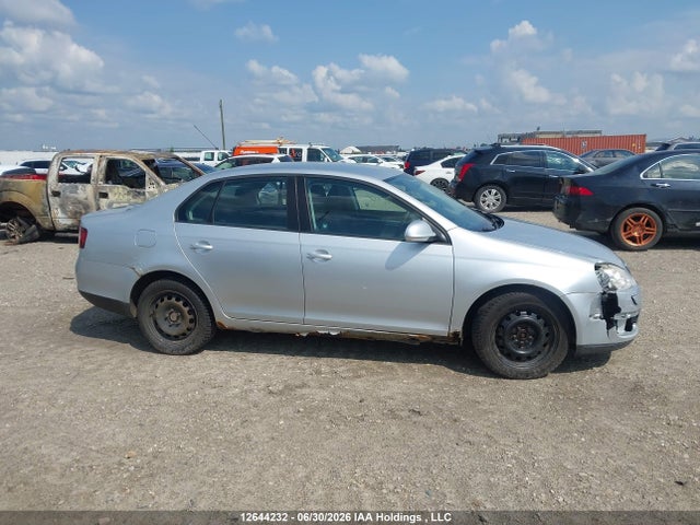 Продажа на аукционе авто 2009 Volkswagen Jetta 2.5l Comfortline, vin: 3VWJM71K79M179615, номер лота: 12644232