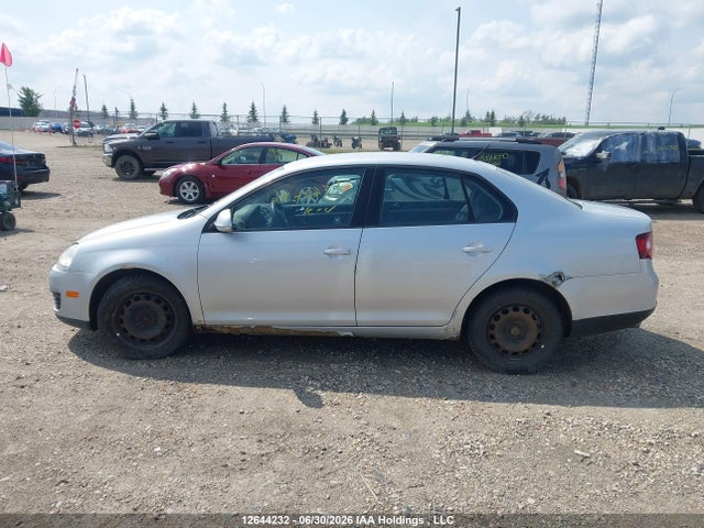 Продажа на аукционе авто 2009 Volkswagen Jetta 2.5l Comfortline, vin: 3VWJM71K79M179615, номер лота: 12644232