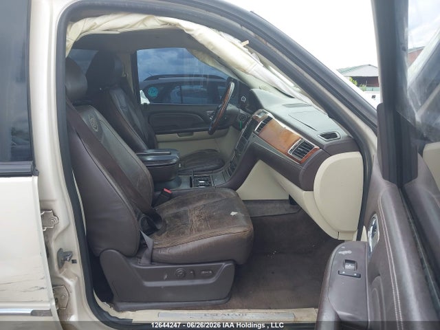 Продажа на аукционе авто 2009 Cadillac Escalade Esv Platinum, vin: 1GYFK36219R141208, номер лота: 12644247