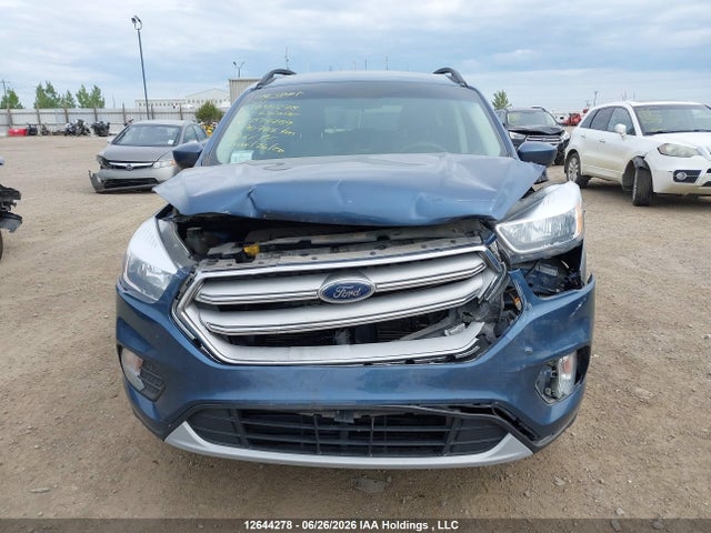 12644278 :رقم المزاد ، 1FMCU9GD5JUB77759 vin ، 2018 Ford Escape Se مزاد بيع