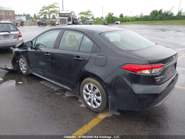 Toyota COROLLA LE 2021 5YFBPMBE5MP243688 Image 3