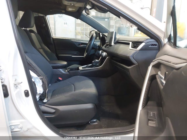 Toyota RAV4 SE 2023 2T34WRFV0PW152017 Image 5