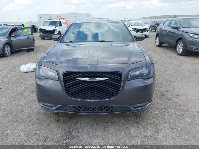 2C3CCAGG1JH250619 Chrysler 300 S