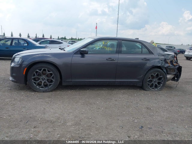 2C3CCAGG1JH250619 Chrysler 300 S