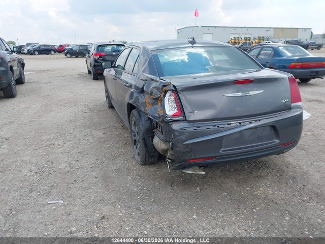 2C3CCAGG1JH250619 Chrysler 300 S